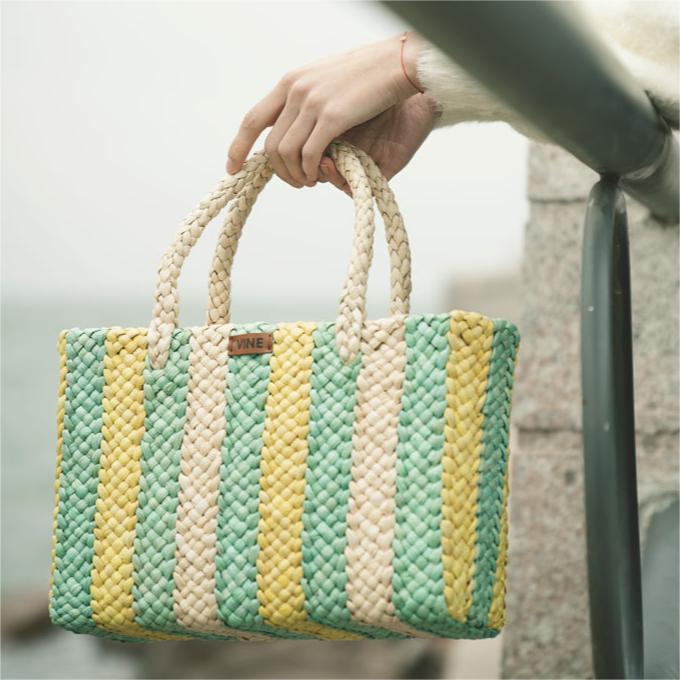 Vertical Pattern Handmade Straw Small Square Bag